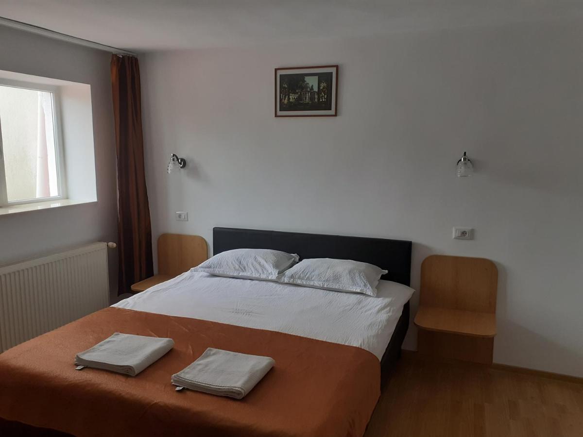Casa Cionca Pension Gilău Buitenkant foto